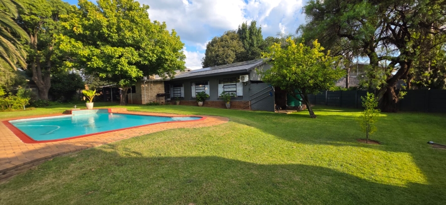 3 Bedroom Property for Sale in Flamwood North West